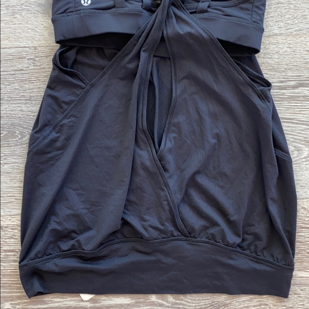 Lululemon Nouveau Limits Tank w. Bra - Picture 4 of 6